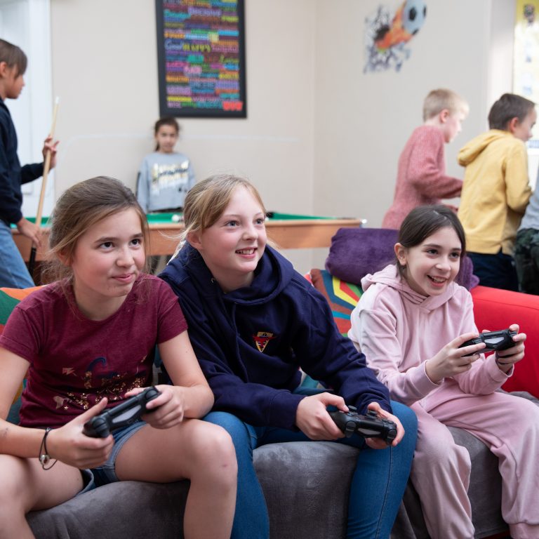 children playing video games